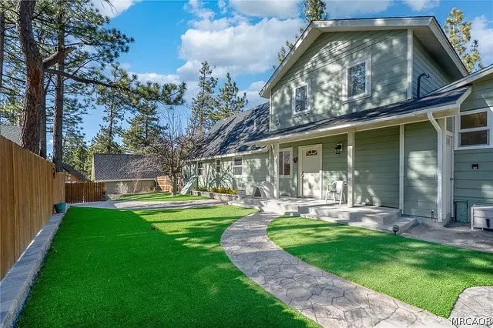 5 bed, 4.0 bath, 2654 sqft, $3,500 — Photo 3