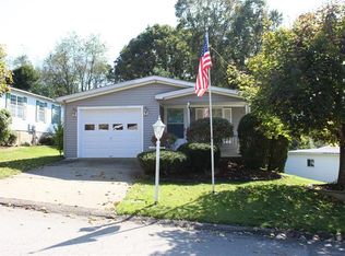 134 Rock Lake Dr, Zelienople, PA 16063