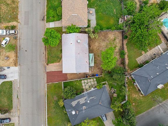 2nd image of 920 Dumosa Dr