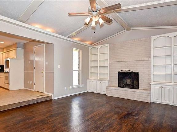 4th image of 2907 Woodview Dr