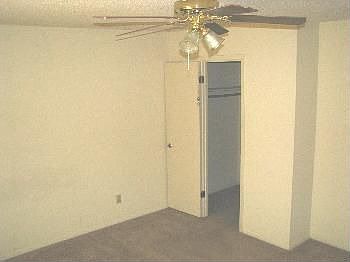 4th image of 3727 W Poinsettia Dr