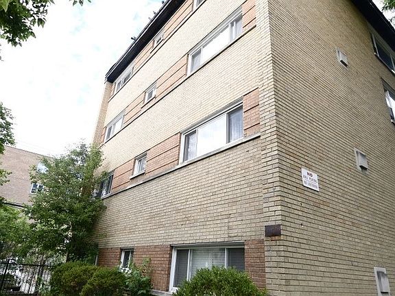 2nd image of 6147 N Seeley Ave APT 1A