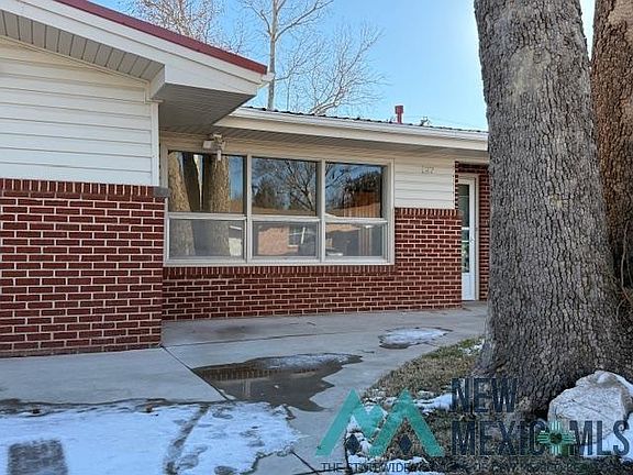 5th image of 127 E Yucca Ave