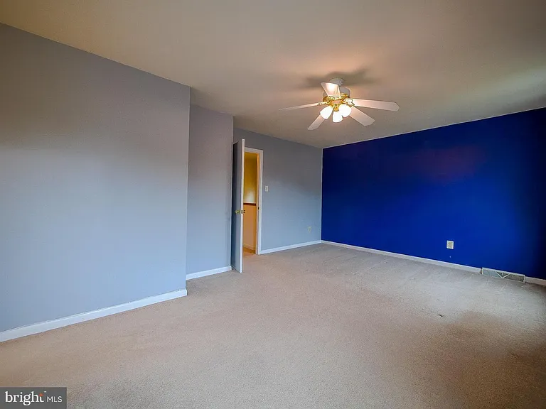 1001 Winfield Ct — Photo 33