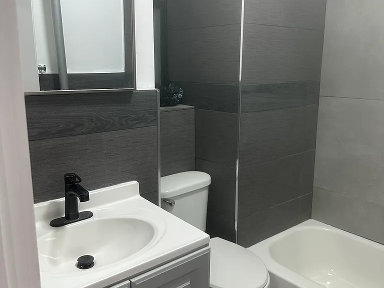 1122 Boynton Ave #4 — Photo 3