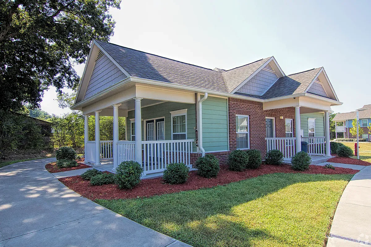 Hanover Ridge Apartments — Photo 2