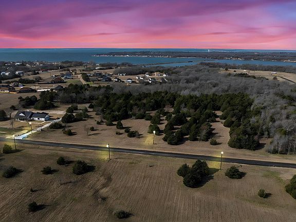 4th image of 54 Vintage Shores Dr