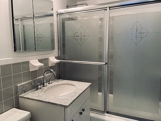 Rented by Halstead Real Estate | media 15