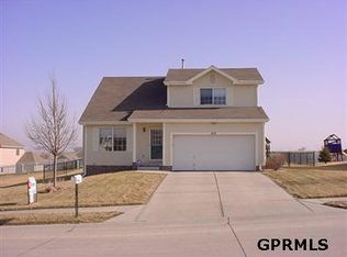 615 Winterburn Rd, Elkhorn, NE 68022