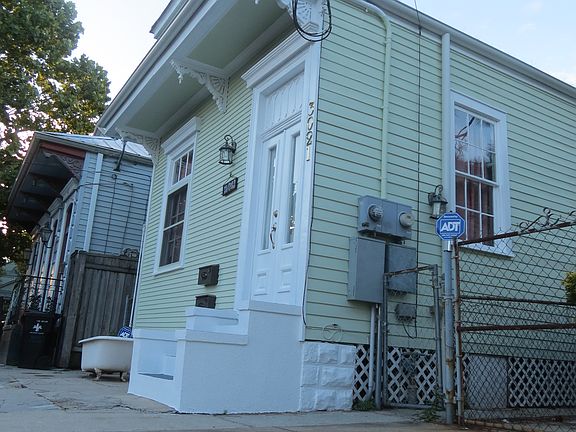 4th image of 3021 Burgundy St