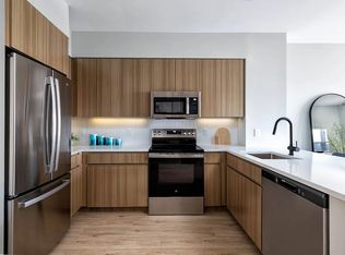 77 Christie St #1111, Newark, NJ 07105