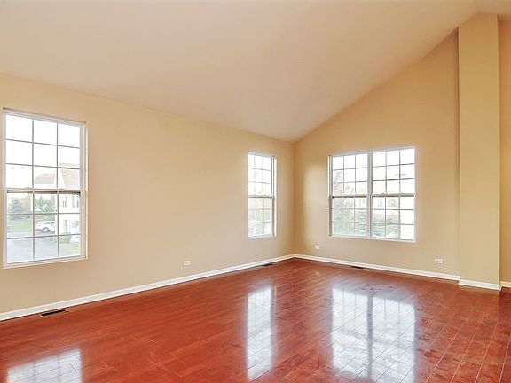 2nd image of 1583 W Turtle Creek Ln