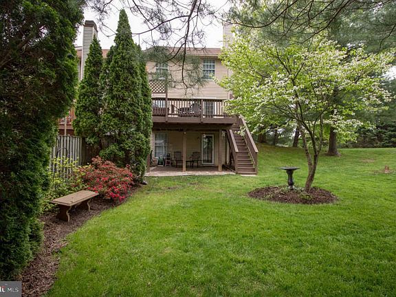 5th image of 1101 Oakwood Ln