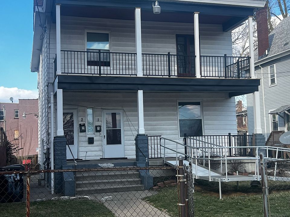 1st image of 1752 Brewster Ave #2