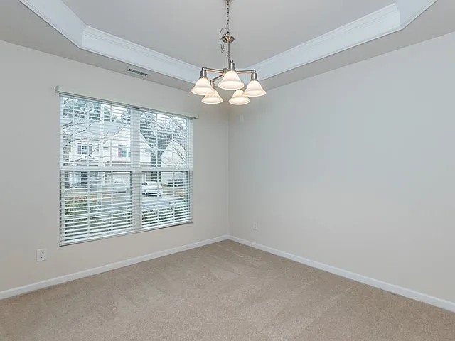 416 Charleville Ct — Photo 5