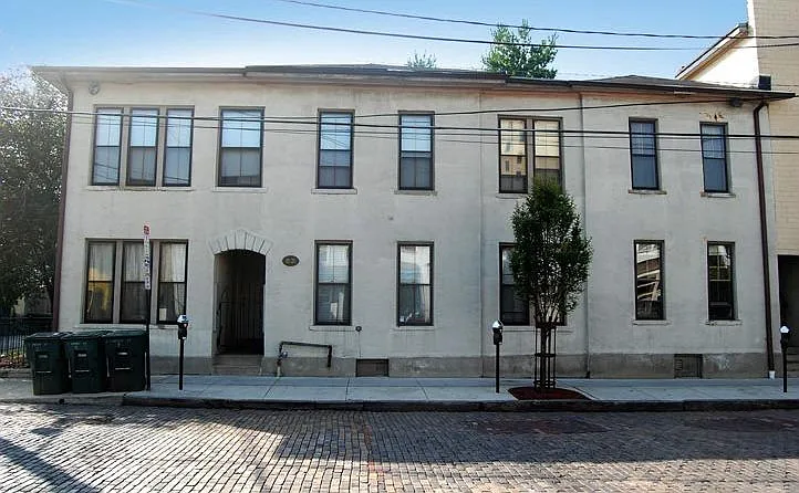5-21 E Lincoln St
