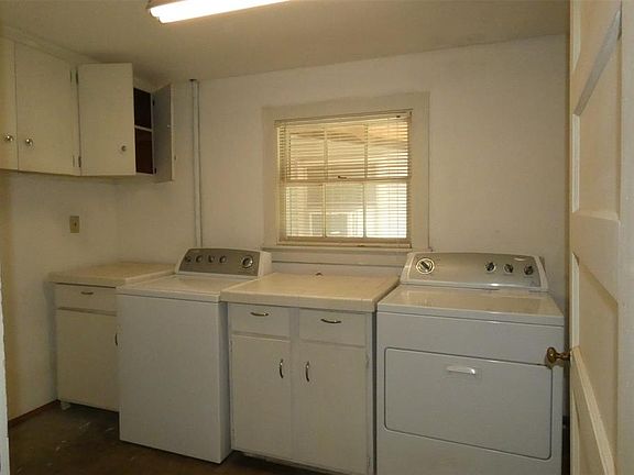 5th image of 1809 Jeanette St