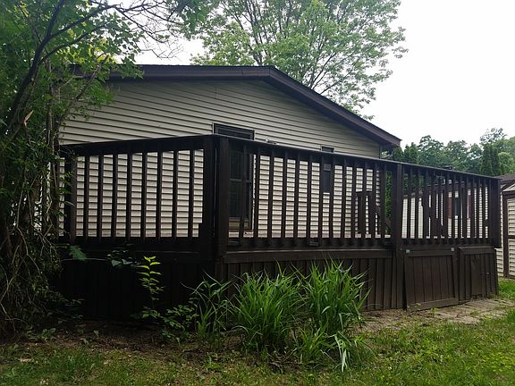 EXTERIOR REAR VIEW