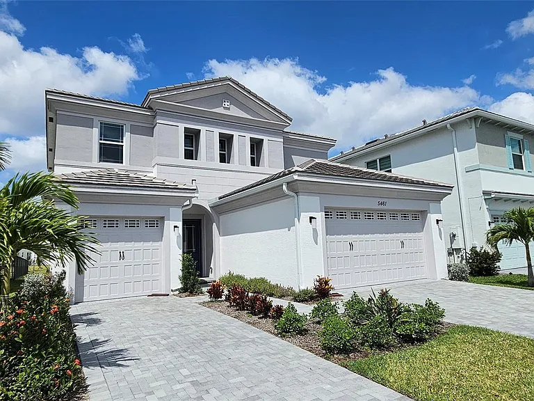 5461 Empire Dr — Photo 1