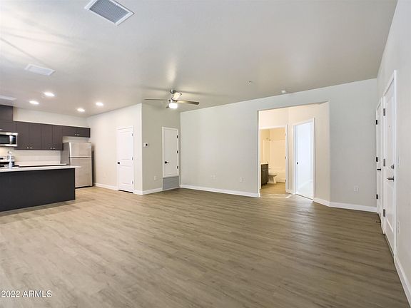 3rd image of 17444 N 32nd St #103