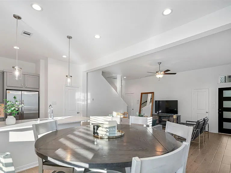 632 Silver Pear Ct — Photo 9