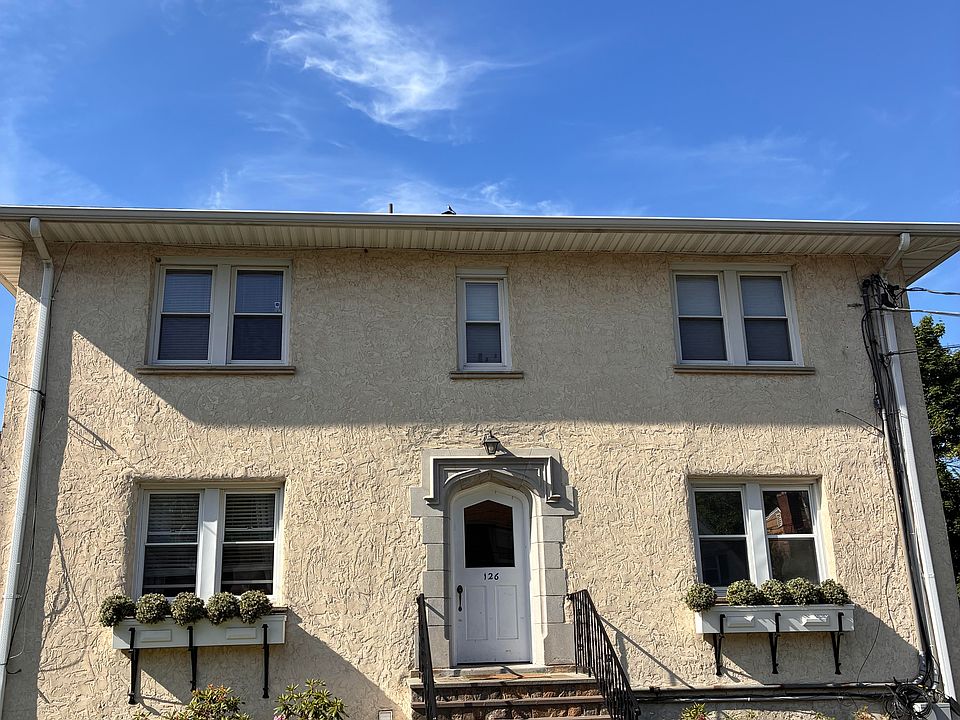 1st image of 126 Bradford Ave