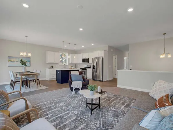 8640 11th Ave S, Bloomington, MN 55420