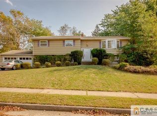 28 Wellington Rd, East Brunswick, NJ 08816