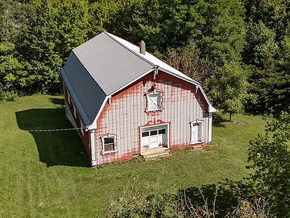 4th image of Twp Road 902
