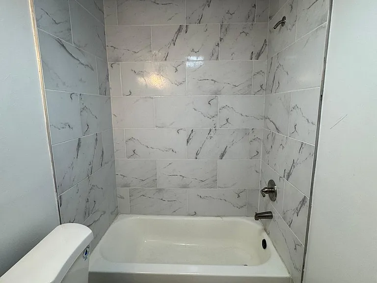 217 Harral Ave — Photo 4