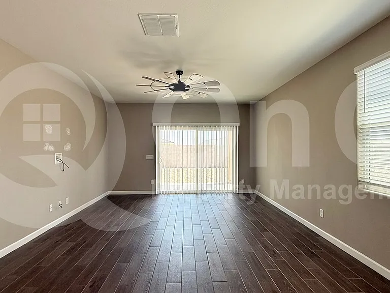 24089 W Hilton Ave — Photo 4