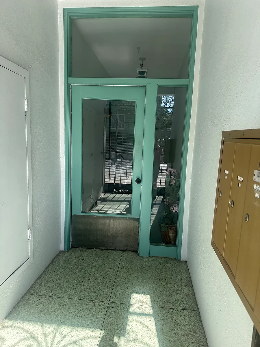 Building Photo - 2925 San Bruno Ave #2