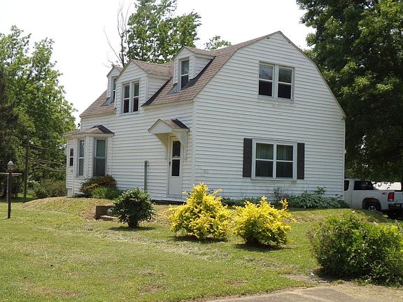 2nd image of 370 W McClernand Ave