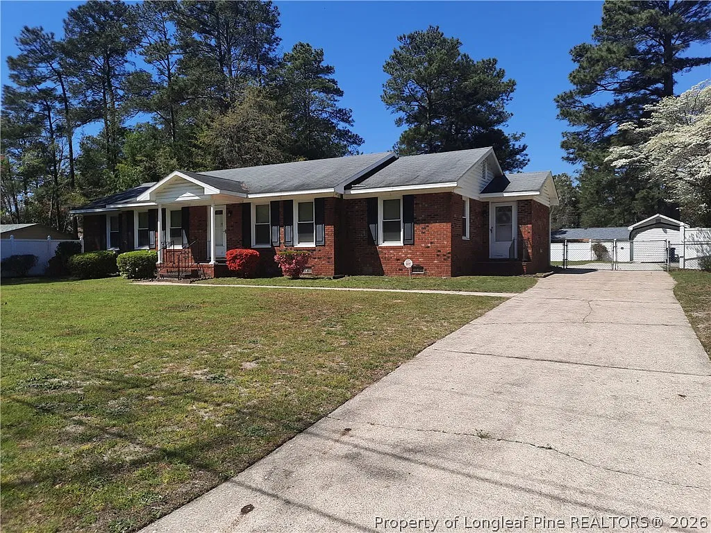 3 bed, 2.0 bath, 1647 sqft, $1,600 — Photo 1