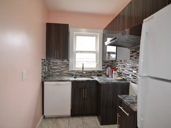 112 Rockdale Ave, New Bedford, MA 02740
