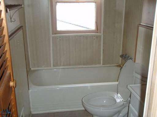 3rd image of 19282 Beaconsfield St