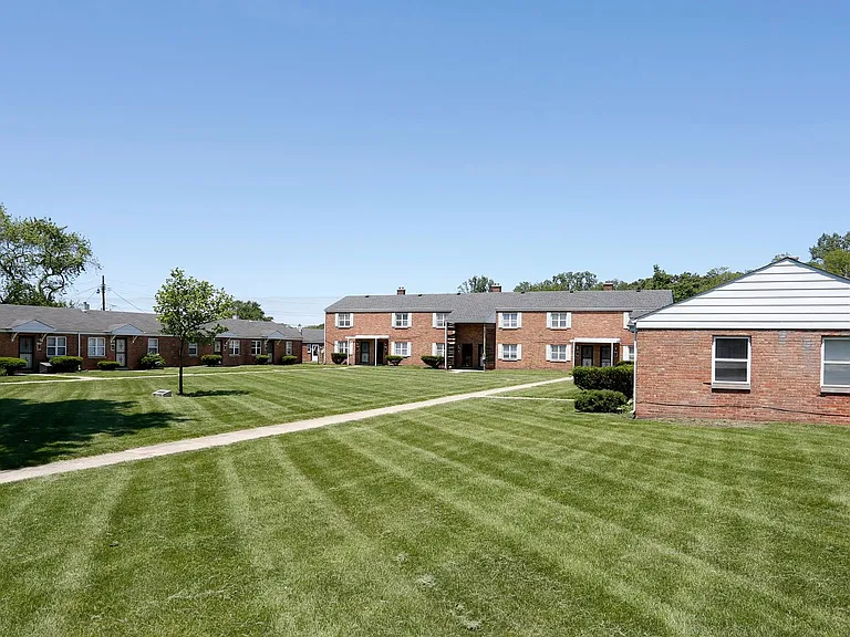 2301 Waverly Dr — Photo 21