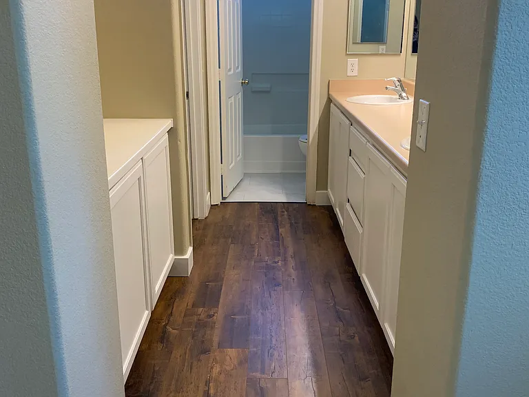 1340 Oak Village Ave — Photo 10