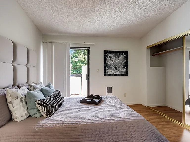 Ardenwood Forest Rental Condos — Photo 12