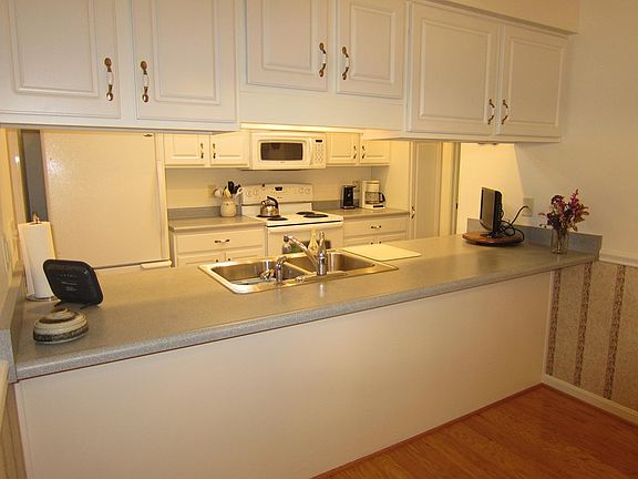4th image of 1754 Pinebrook Ct