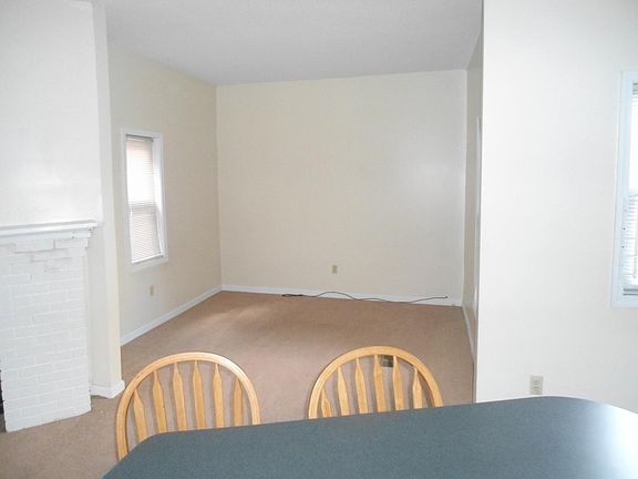 5th image of 126 Bidwell
