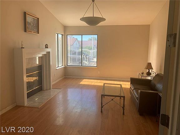 5th image of 4001 Tangerine Ct