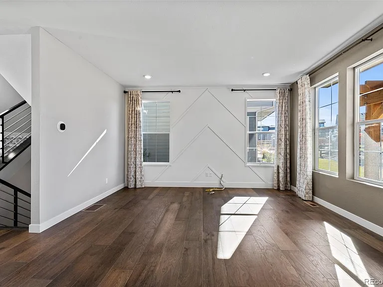 1694 Stable View Dr — Photo 4