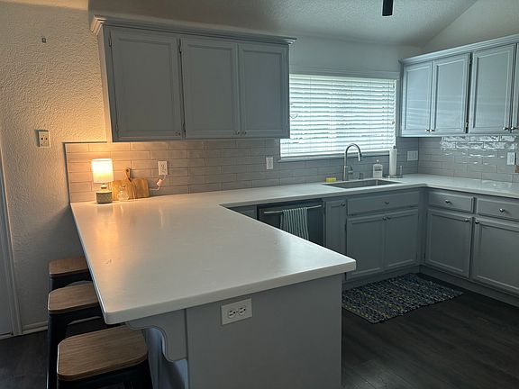 5th image of 1408 Woodcreek Dr