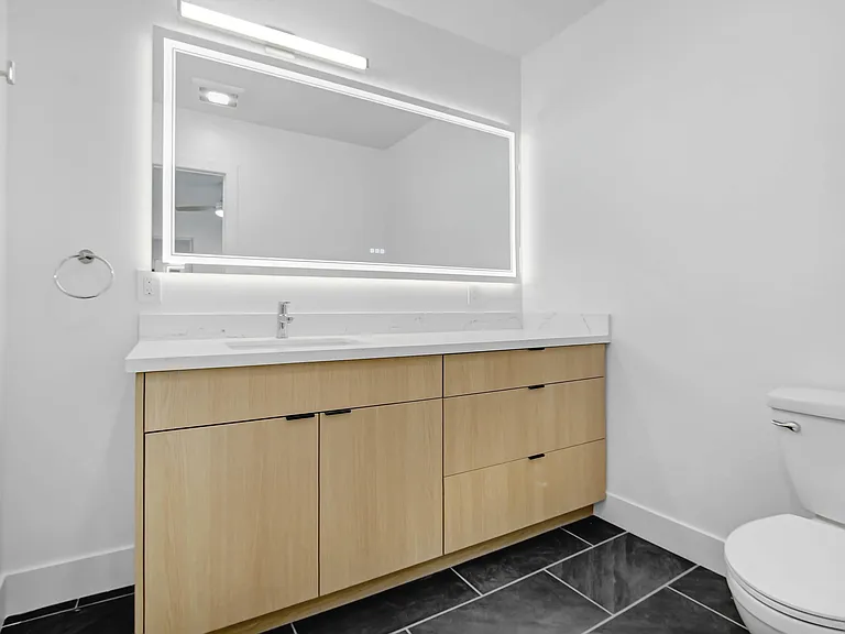 110 S Swall — Photo 7