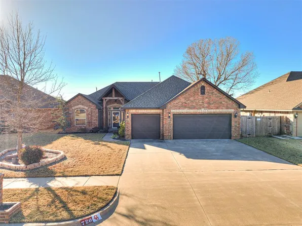 720 Carol Ann Pl, Moore, OK 73160