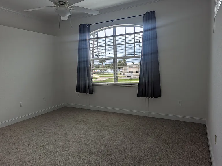 475 Kiwi St — Photo 10