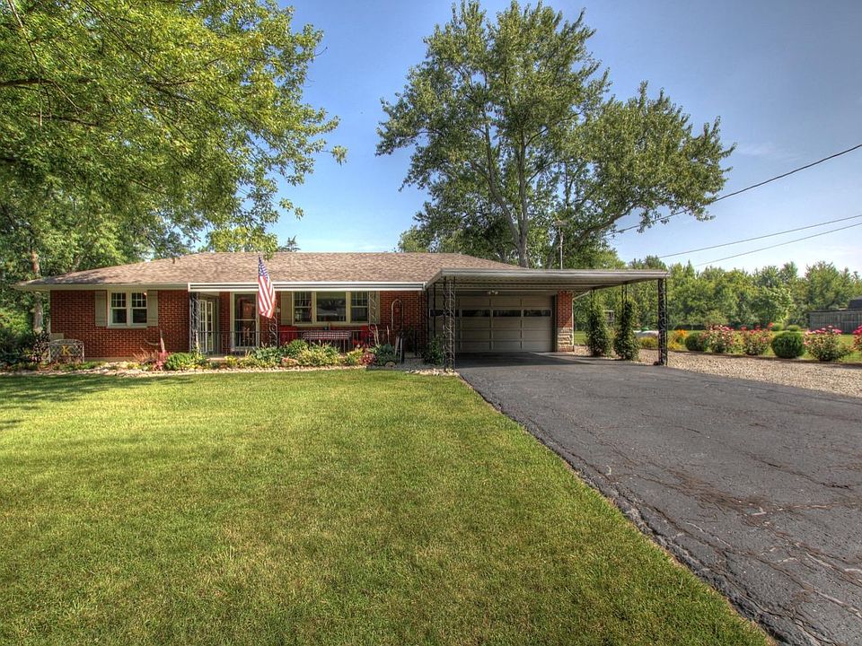 1st image of 320 Turner Dr