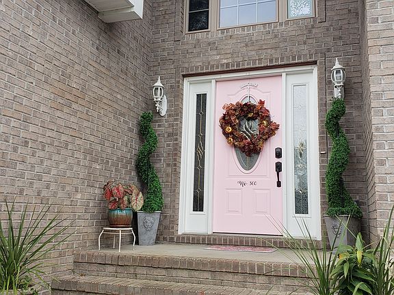 4th image of 360 Esor Cir