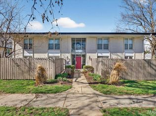 10457 Briarbend Dr APT 8, Saint Louis, MO